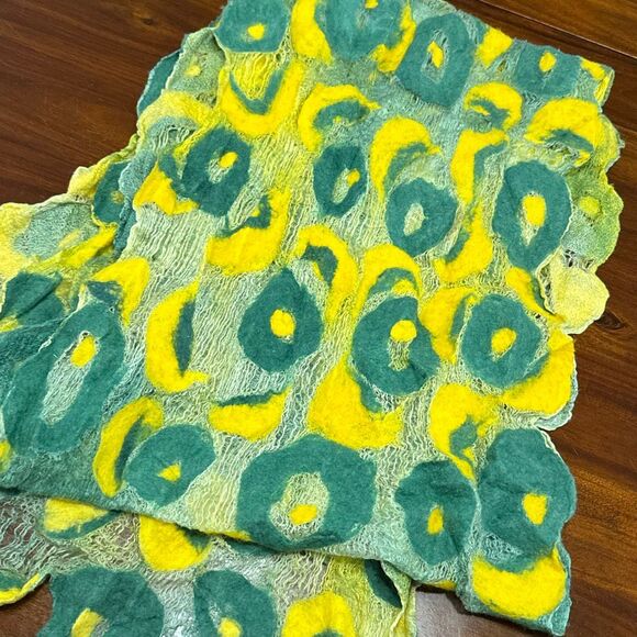 Handmade Nuno Felted Artsy Green Yellow Abstract Fun Scarf 98” x 21” - Picture 4 of 6